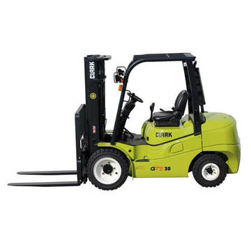 GAZ ET DIESEL  CLARK GTS20-33    2000 > 3300 kg @500 mm de CDG