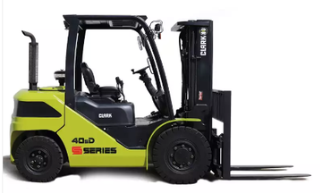 GAZ ET DIESEL   CLARK S40-55   4000 > 5000 kg @500 mm de CDG   5000 > 5500 kg @600 mm de CDG