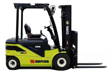 NOUVEAU !  CLARK SE25-35  2500 > 3500 KG 4 ROUES    ELECTRIQUE AC 80V - BI MOTEUR 
