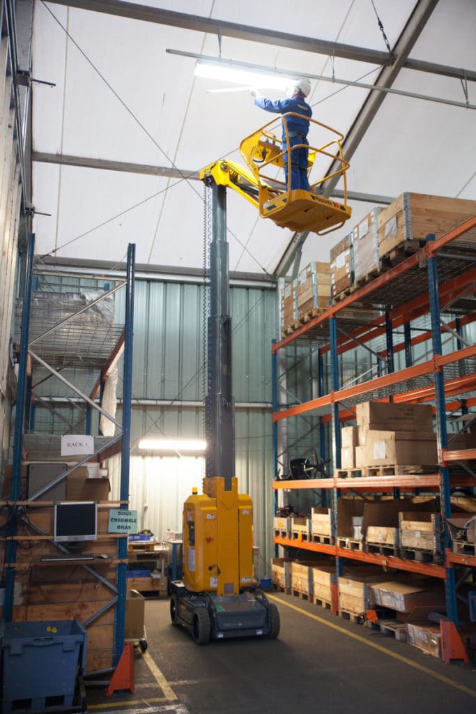 Louer votre nacelle à mât vertical Haulotte STAR 10 Nacelles à mât vertical Haulotte STAR 6 et 10 en location courte ou longue durée